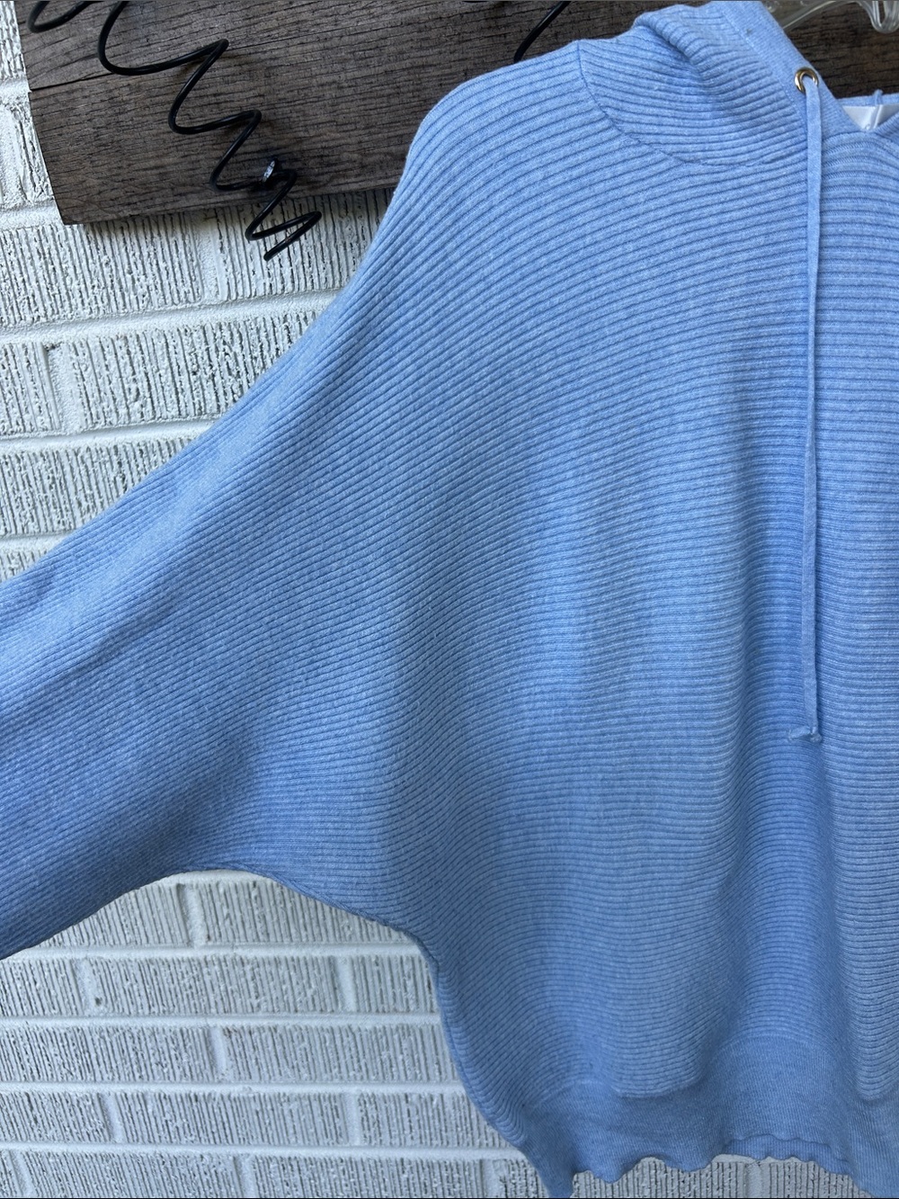 Chelsea & Theodore Women's Light Blue Ribbed Crewneck Hoodie Sweater - Picture 2 of 6